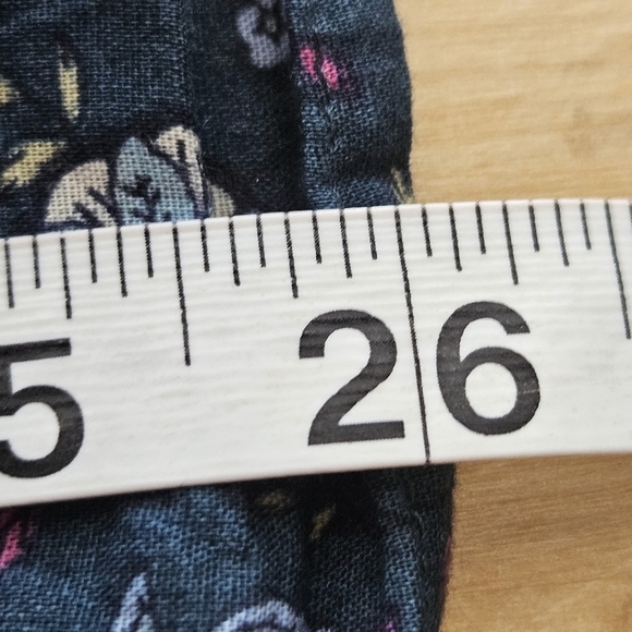 J. Jill Women Floral Pintuck Round Neck 100% Cotton Blouse Medium - Picture 8 of 10